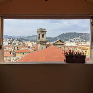 Les Toits Apartment