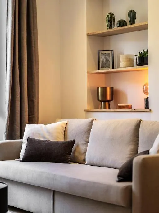 Charme Et Modernite Au Coeur Du Vieux Nice Apartment