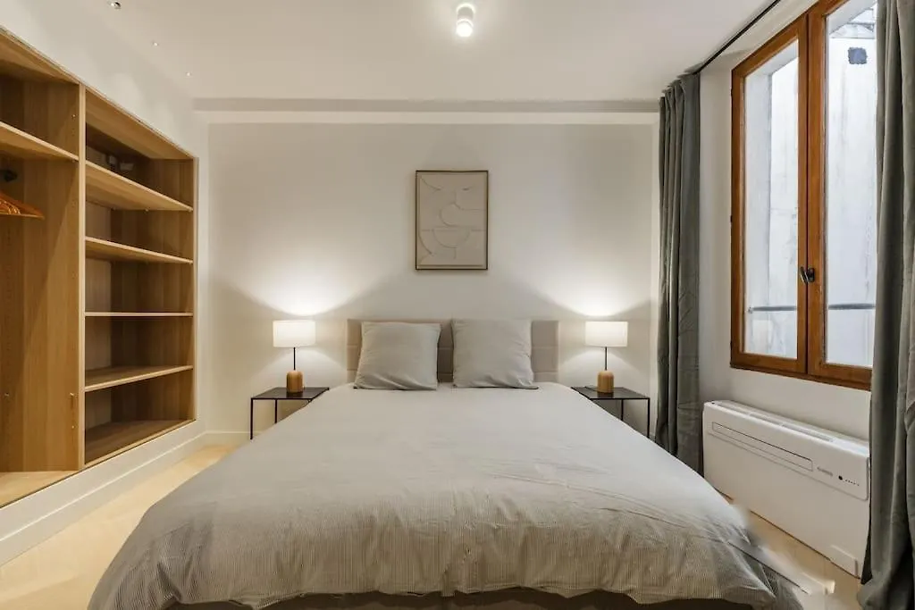 Charme Et Modernite Au Coeur Du Vieux Nice Apartment