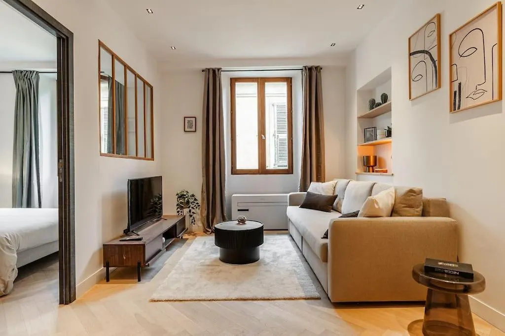Charme Et Modernite Au Coeur Du Vieux Nice Apartment 0*,  France