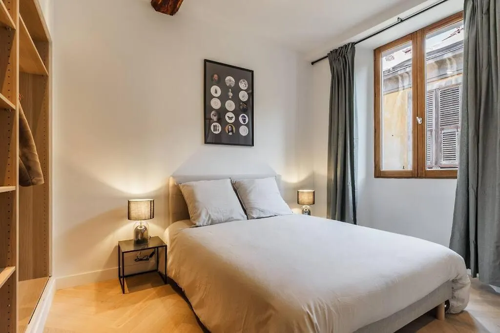 Charme Et Modernite Au Coeur Du Vieux Nice Apartment