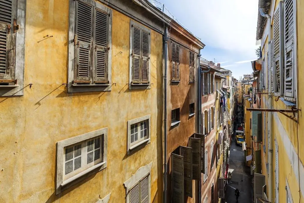 Charme Et Modernite Au Coeur Du Vieux Nice Apartment